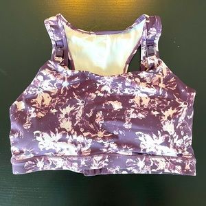 ✨NWOT✨ Nursing Sports Bra with phone pocket✨L